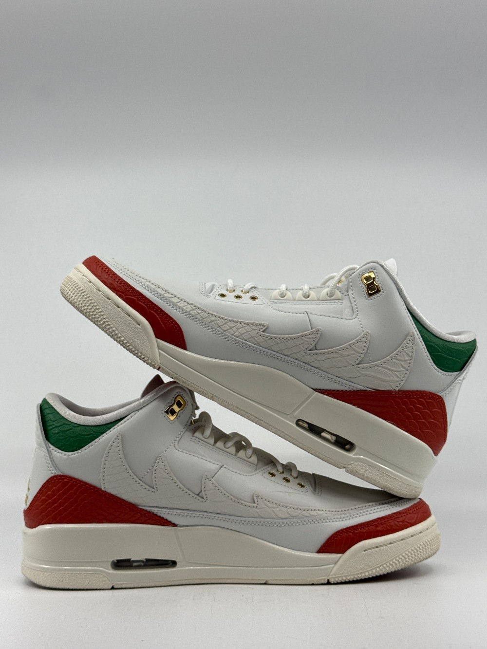 *USED* AJ 3 - EL VUELO SUMMIT WHITE