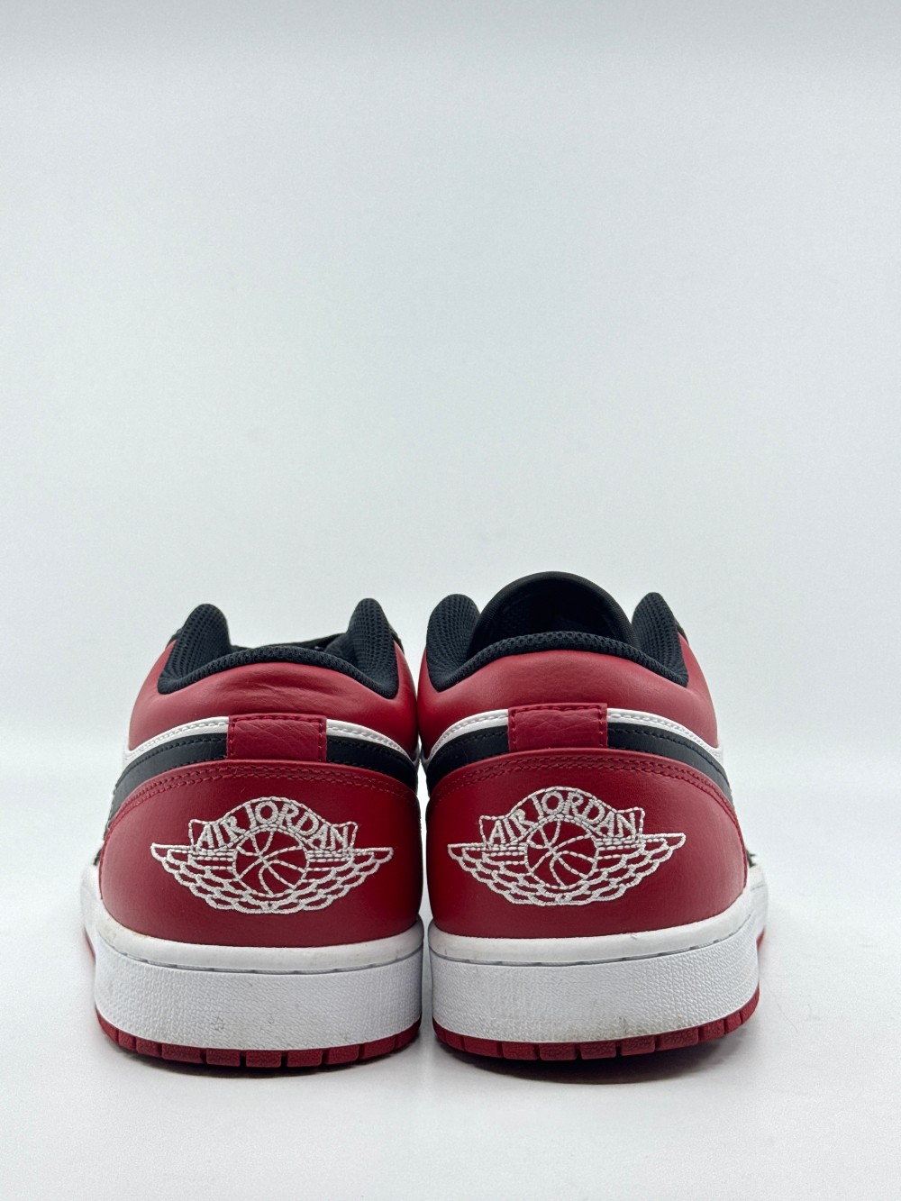 *USED* AJ 1 LOW - BRED TOE