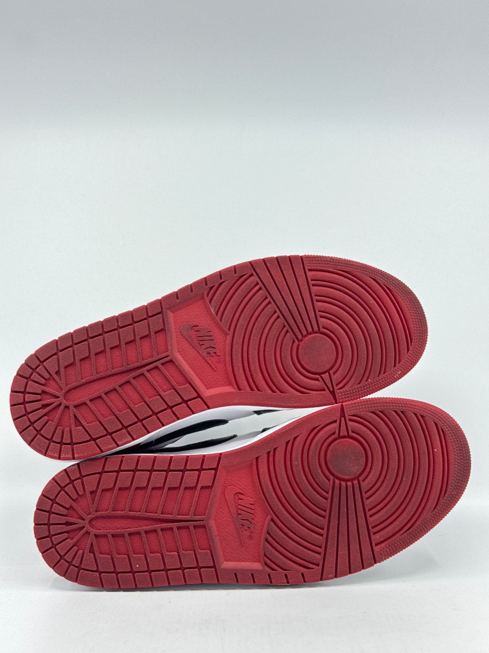 *USED* AJ 1 LOW - BRED TOE