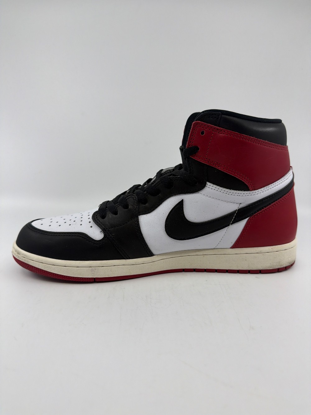 *USED* AJ 1 - BLACK TOE REIMAGINED