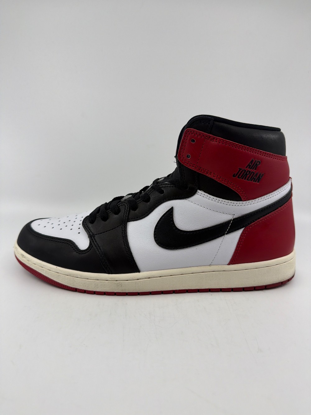 *USED* AJ 1 - BLACK TOE REIMAGINED