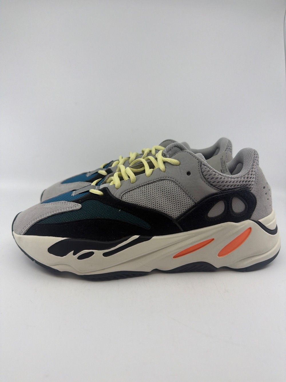 *USED* YEEZY 700 - WAVE RUNNER
