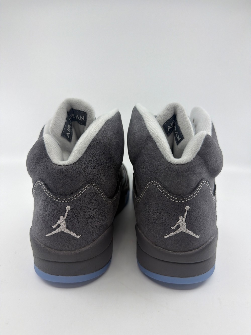 AJ 5 - WOLF GREY (2026)