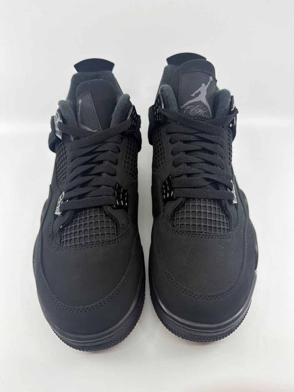 AJ 4 - BLACK CAT (2025)