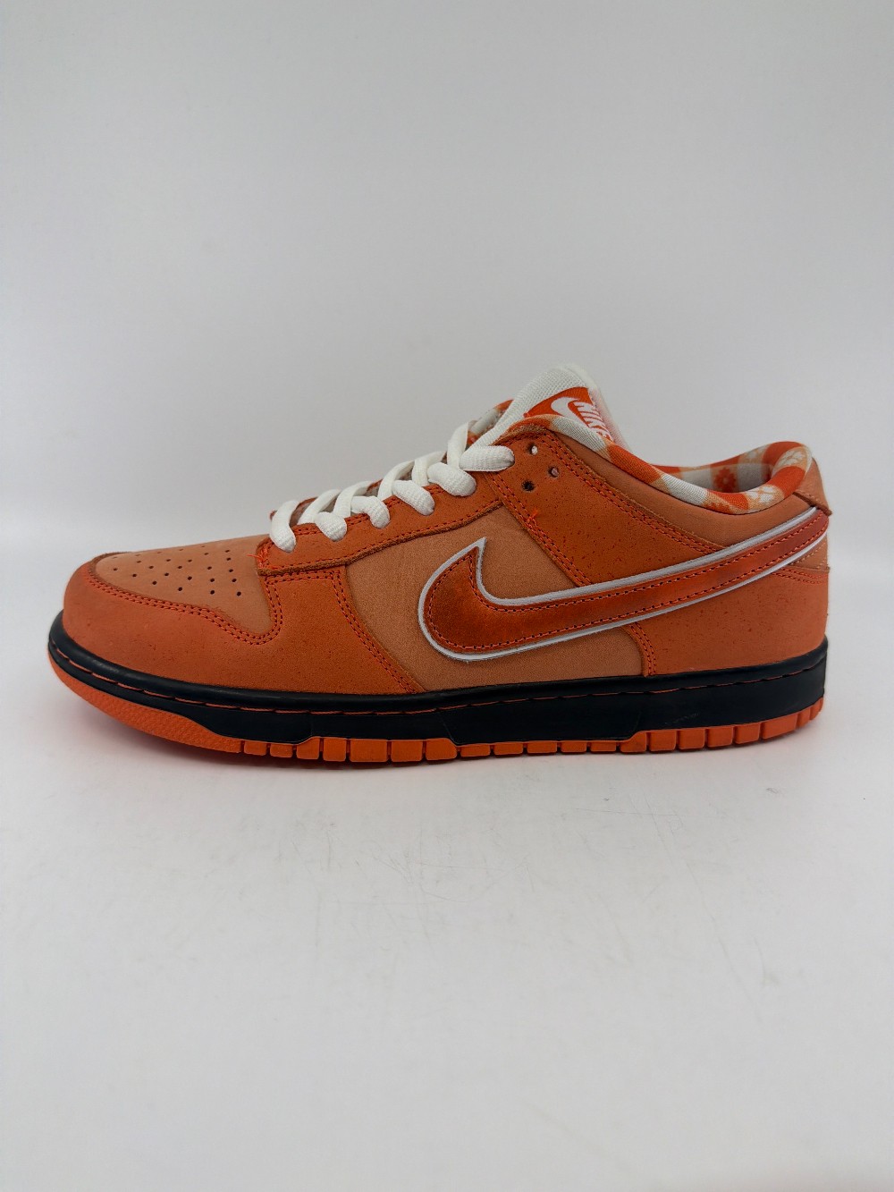 *USED* NIKE SB DUNK LOW X CONCEPTS - ORANGE LOBSTER (SPECIAL BOX)