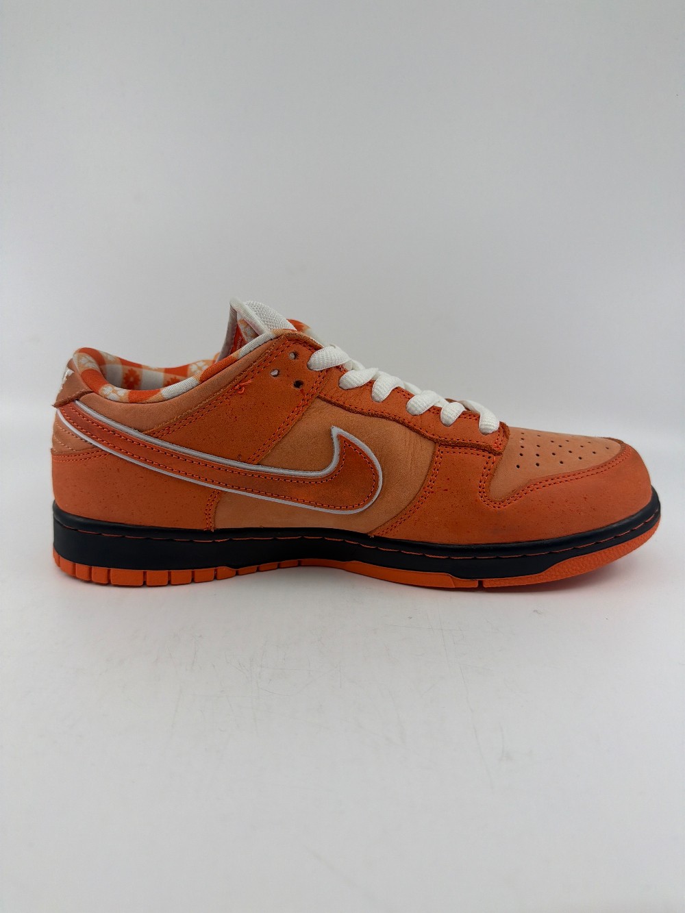 *USED* NIKE SB DUNK LOW X CONCEPTS - ORANGE LOBSTER (SPECIAL BOX)