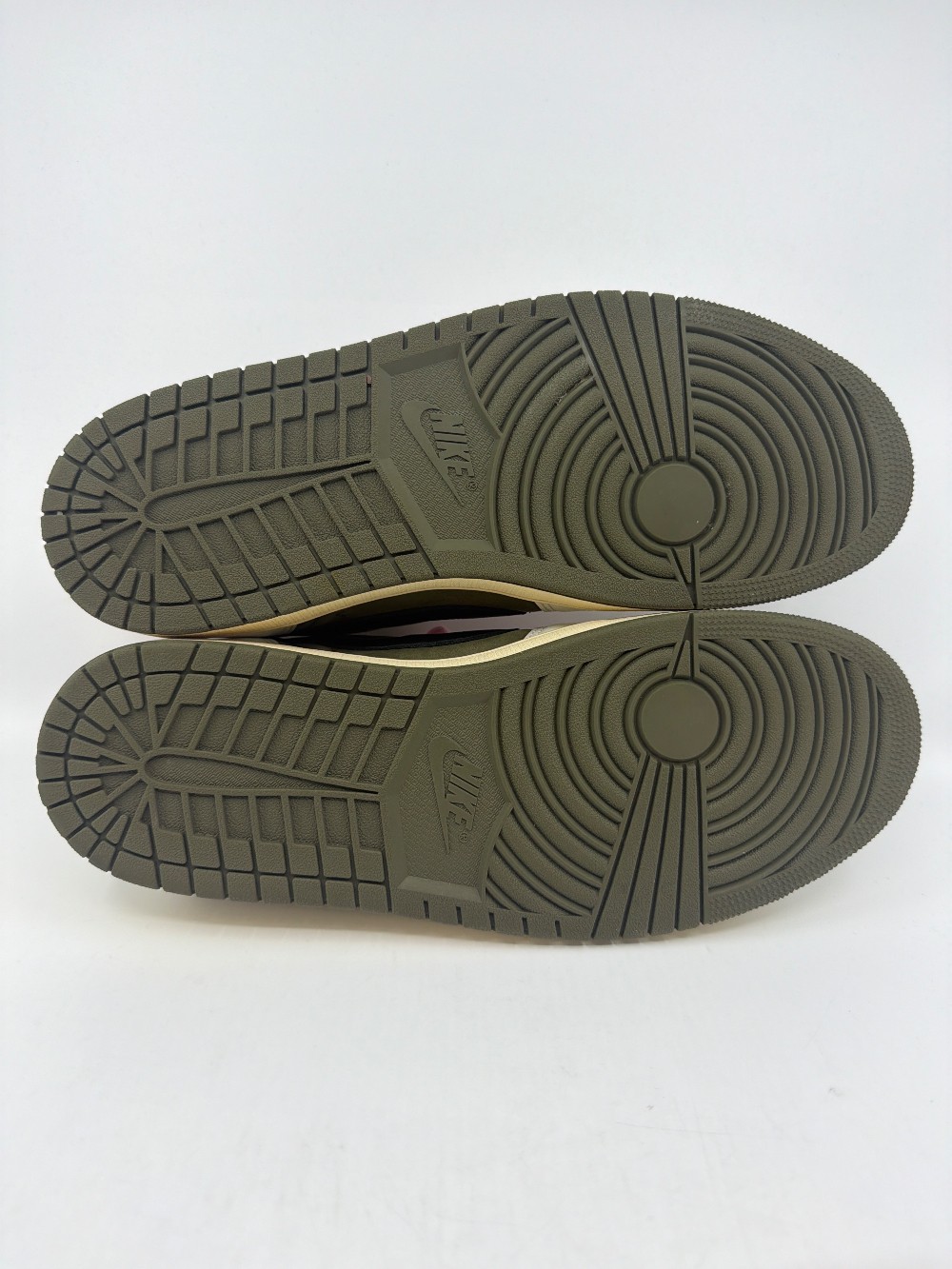 *USED* AJ 1 LOW X TRAVIS SCOTT - MEDIUM OLIVE