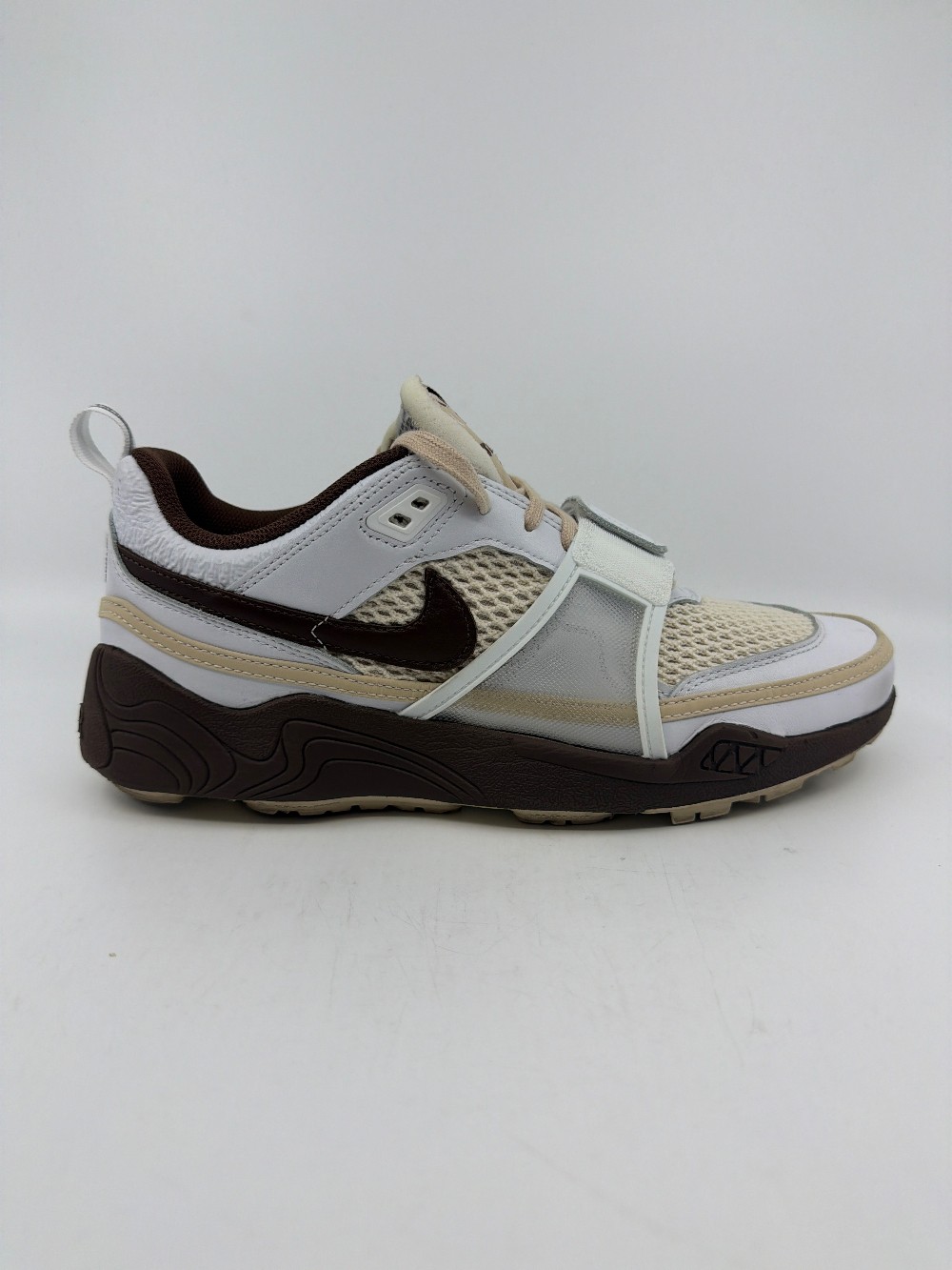 *USED* NIKE ZOOM FIELD JACK X TRAVIS SCOTT - LIGHT CHOCOLATE