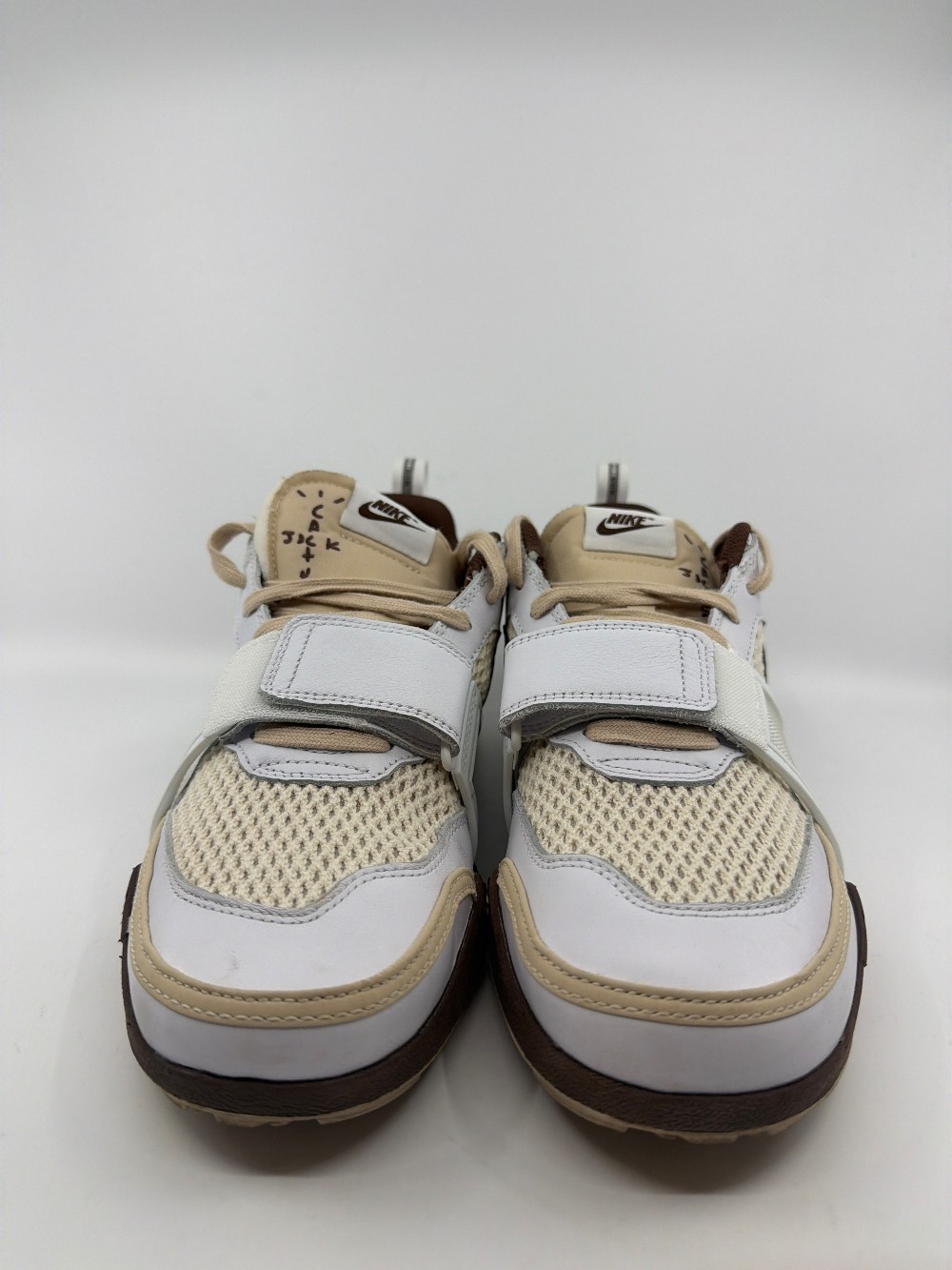 *USED* NIKE ZOOM FIELD JACK X TRAVIS SCOTT - LIGHT CHOCOLATE