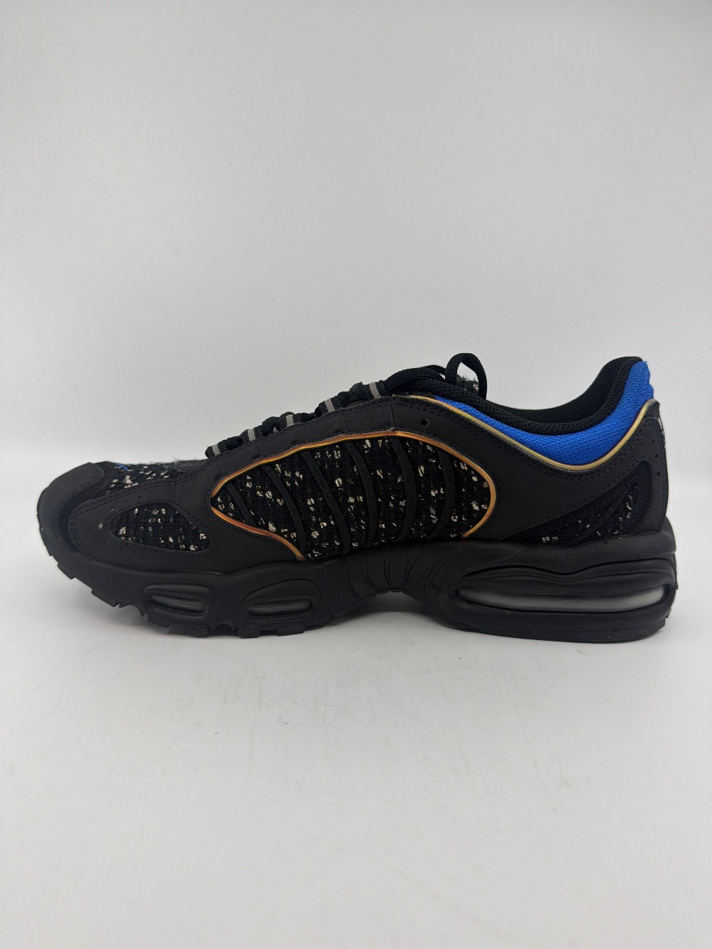 *USED* NIKE AIR MAX TAILWIND 4 X SUPREME - BLACK