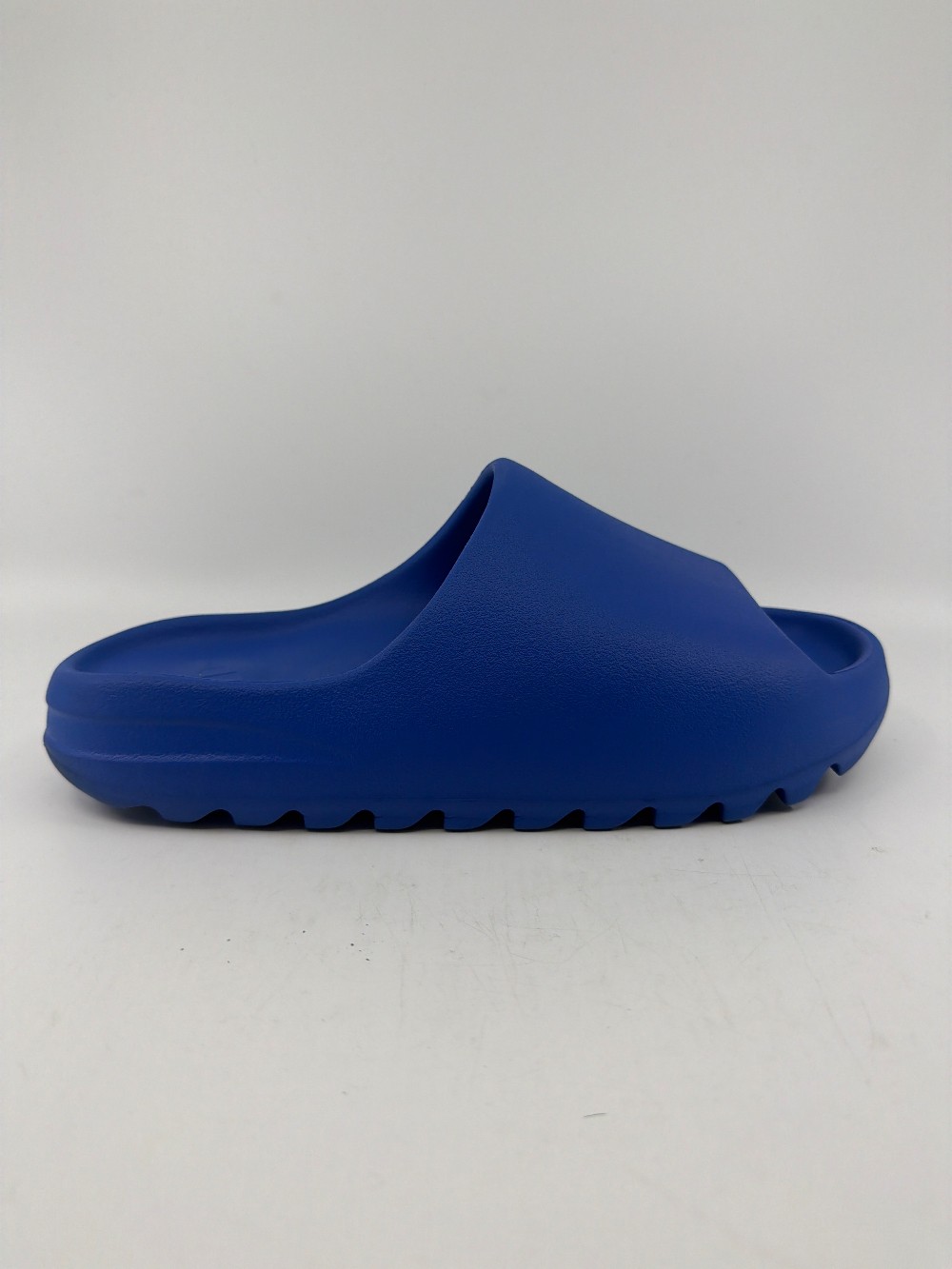 *VNDS* YEEZY SLIDE - AZURE