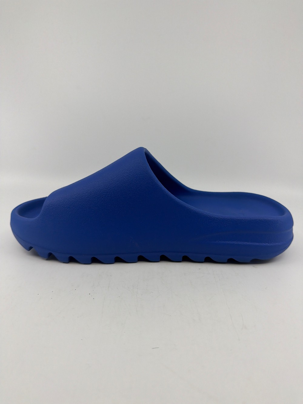 *VNDS* YEEZY SLIDE - AZURE