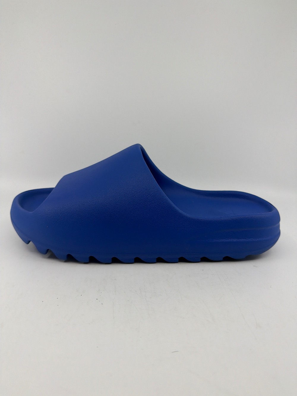 *VNDS* YEEZY SLIDE - AZURE