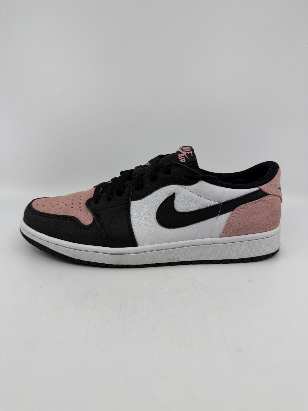 *VNDS* AJ 1 LOW - BLEACHED CORAL