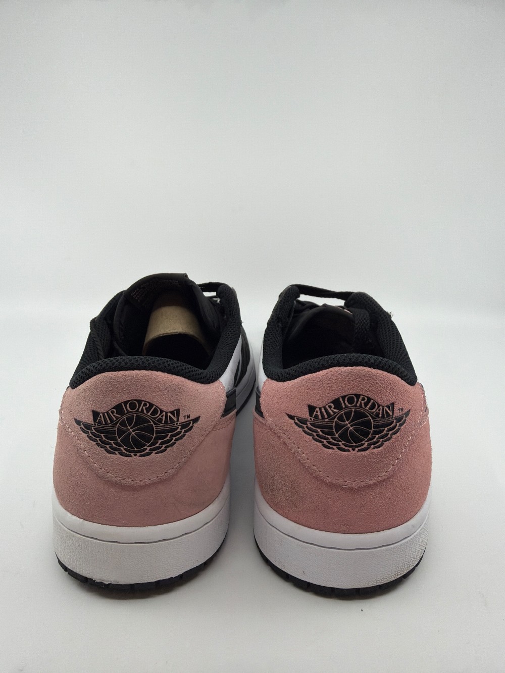 *VNDS* AJ 1 LOW - BLEACHED CORAL