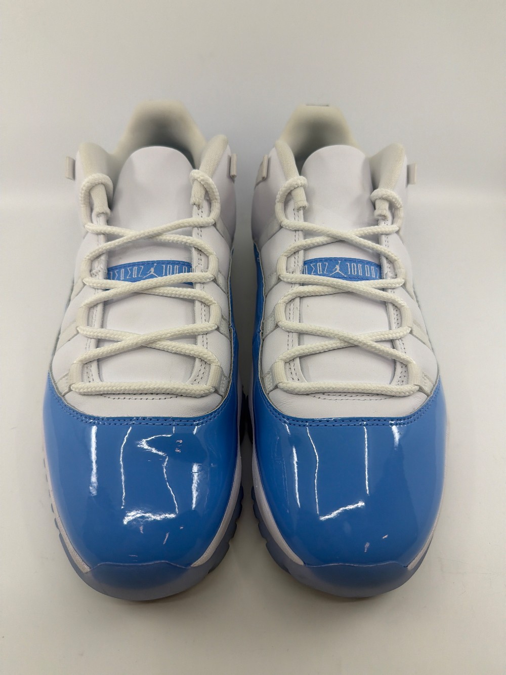 *USED* AJ 11 LOW - UNIVERSITY BLUE (2026)