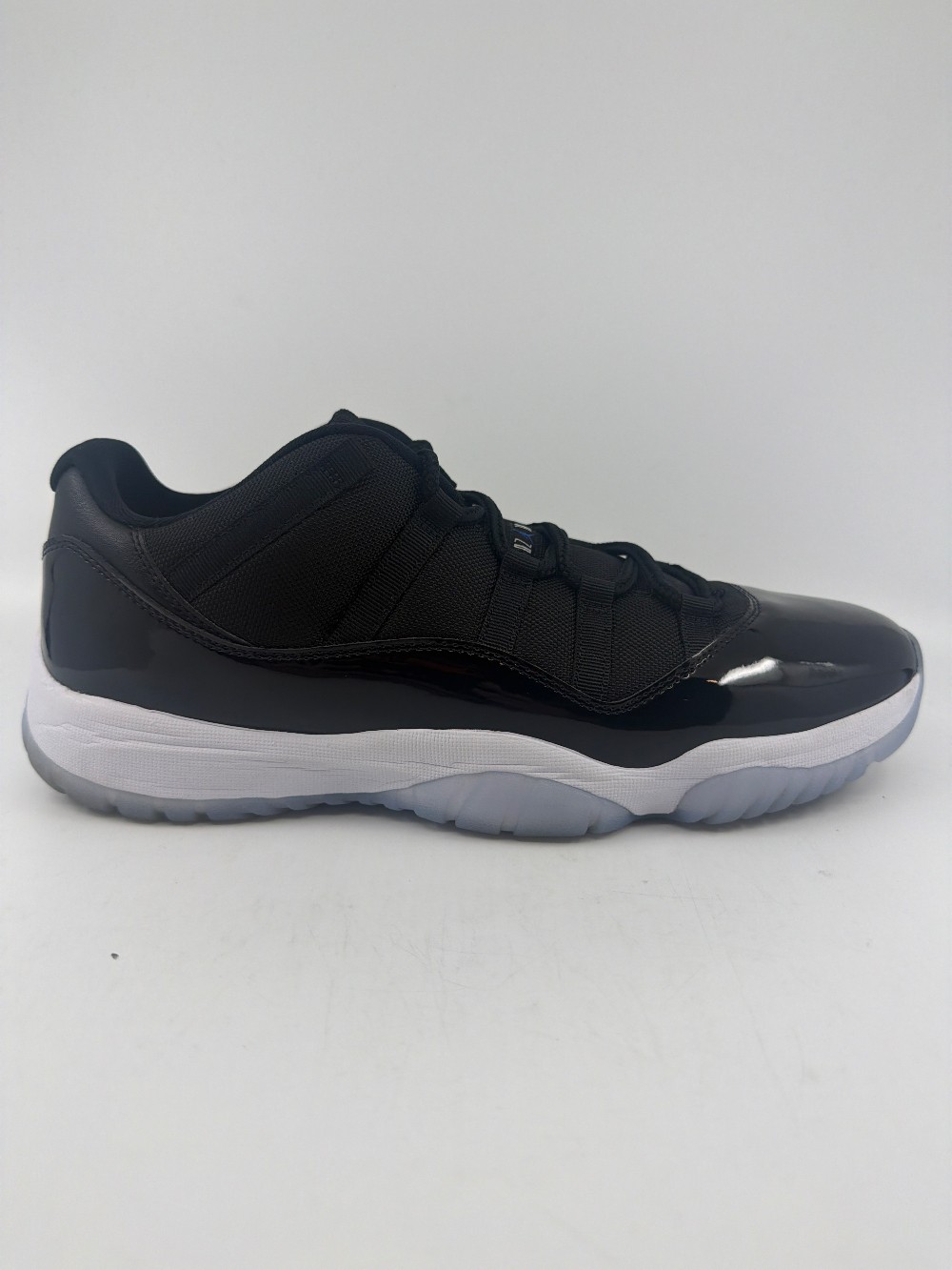 *USED* AJ 11 LOW - SPACE JAM