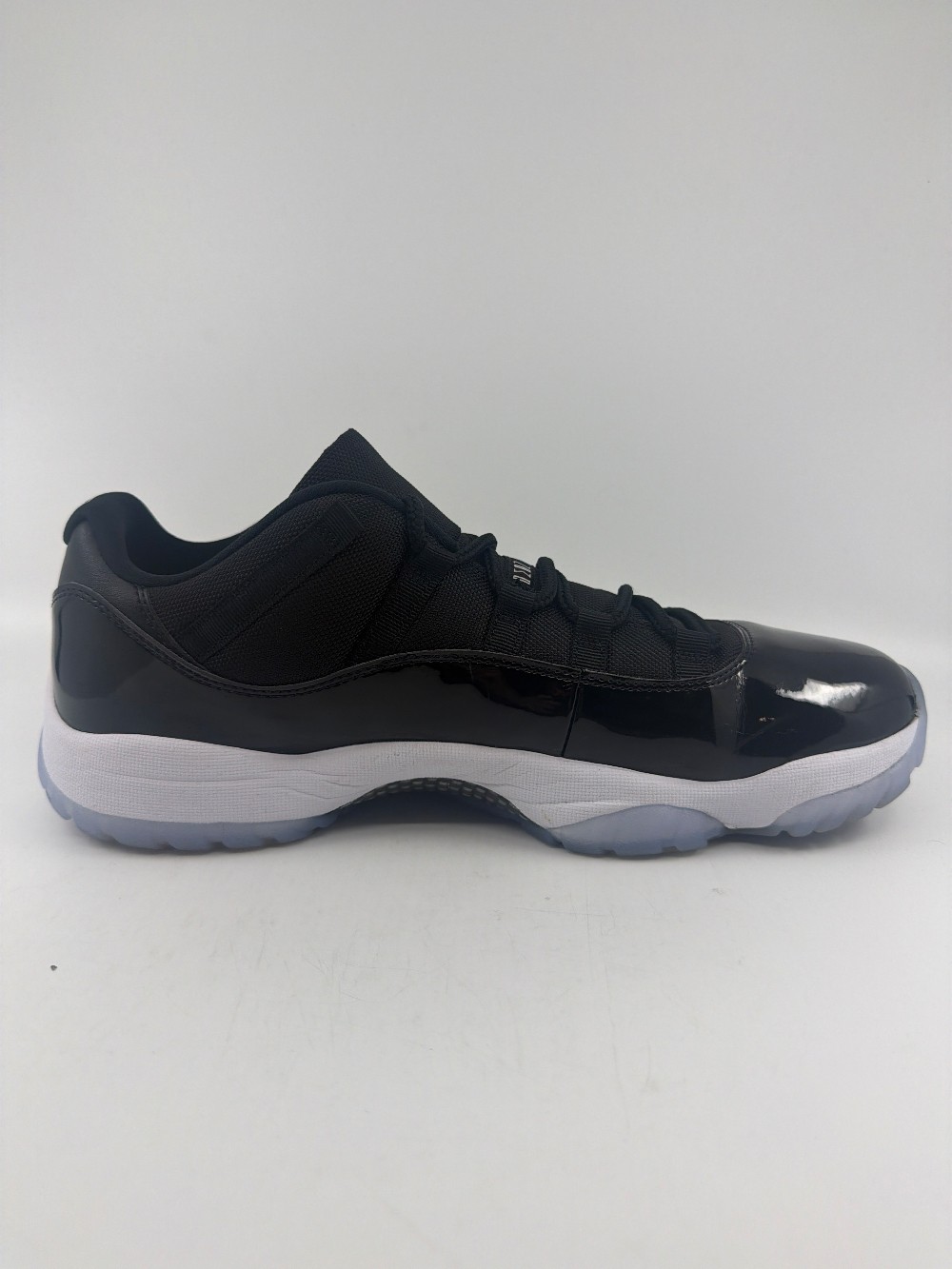 *USED* AJ 11 LOW - SPACE JAM