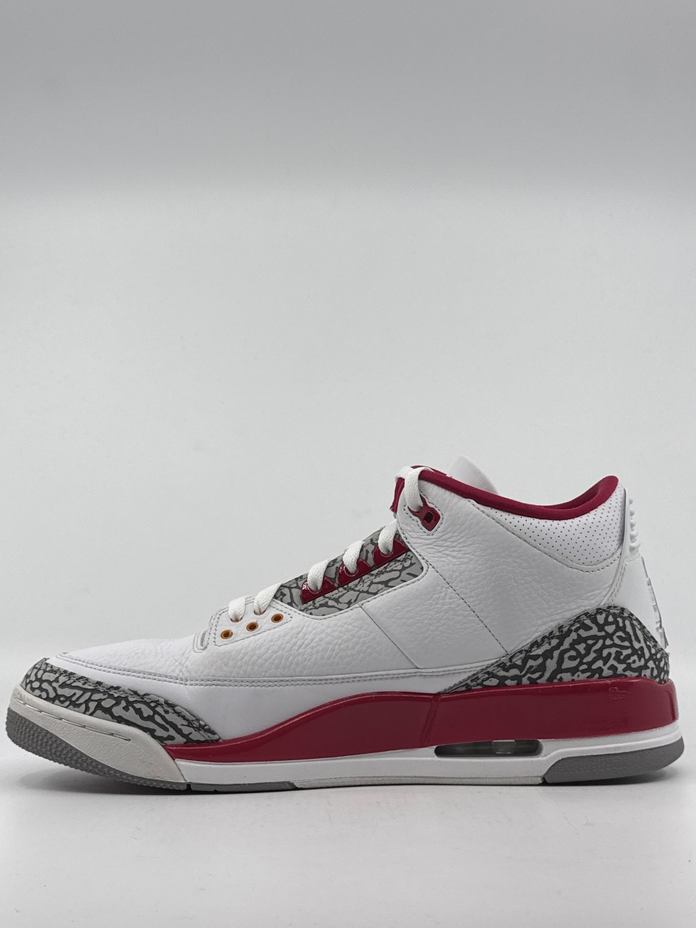 *USED/NO BOX* AJ 3 - CARDINAL RED