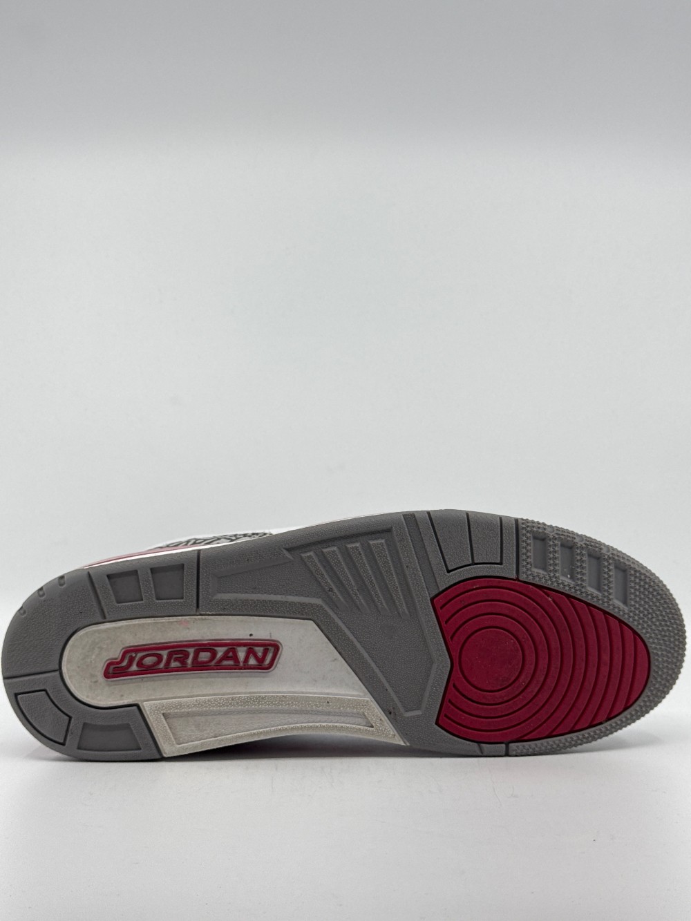 *USED/NO BOX* AJ 3 - CARDINAL RED