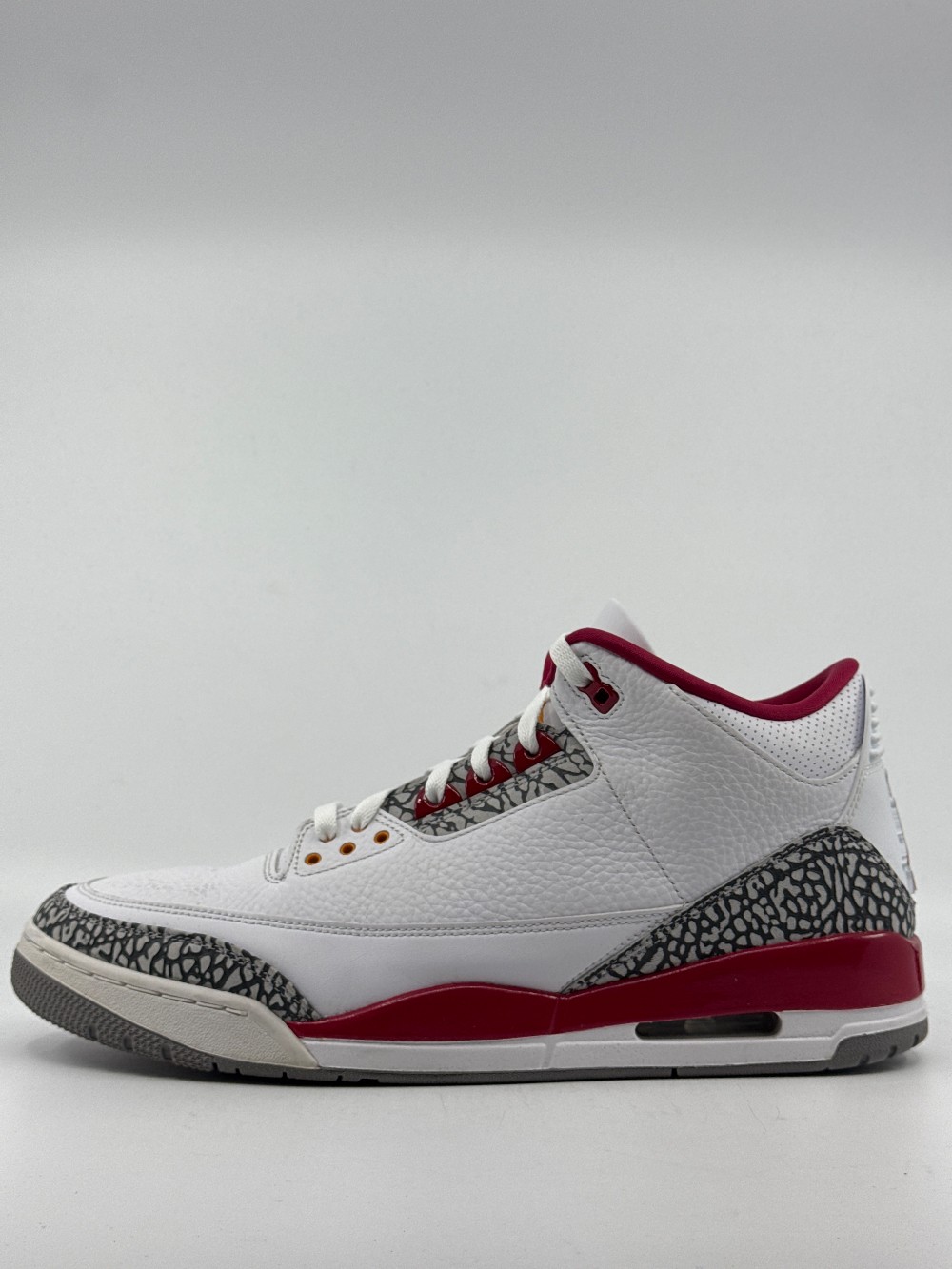 *USED/NO BOX* AJ 3 - CARDINAL RED