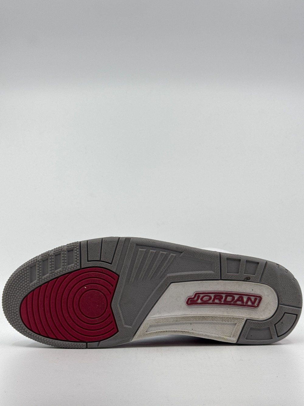 *USED/NO BOX* AJ 3 - CARDINAL RED