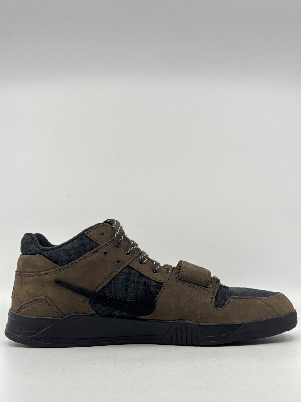 *USED/NO BOX* JORDAN X TRAVIS SCOTT JUMPMAN JACK - DARK MOCHA
