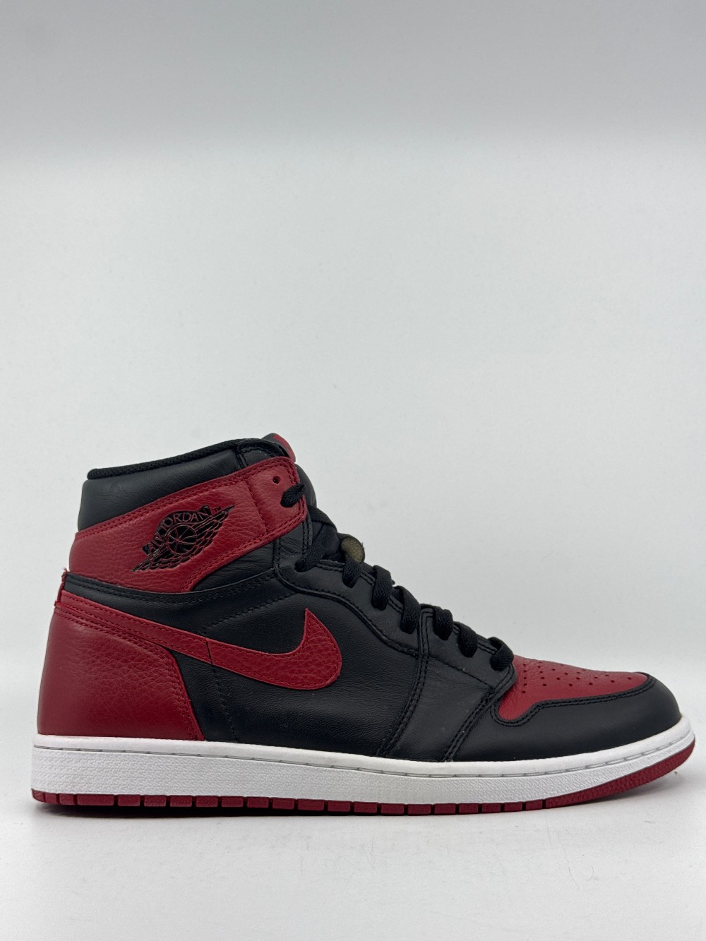 *USED* AJ 1 - BRED BANNED (2016)