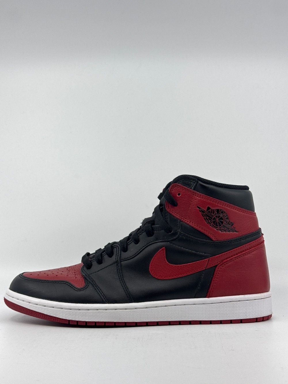 *USED* AJ 1 - BRED BANNED (2016)