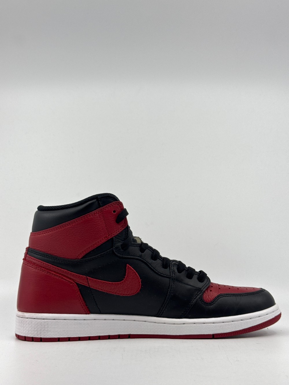 *USED* AJ 1 - BRED BANNED (2016)