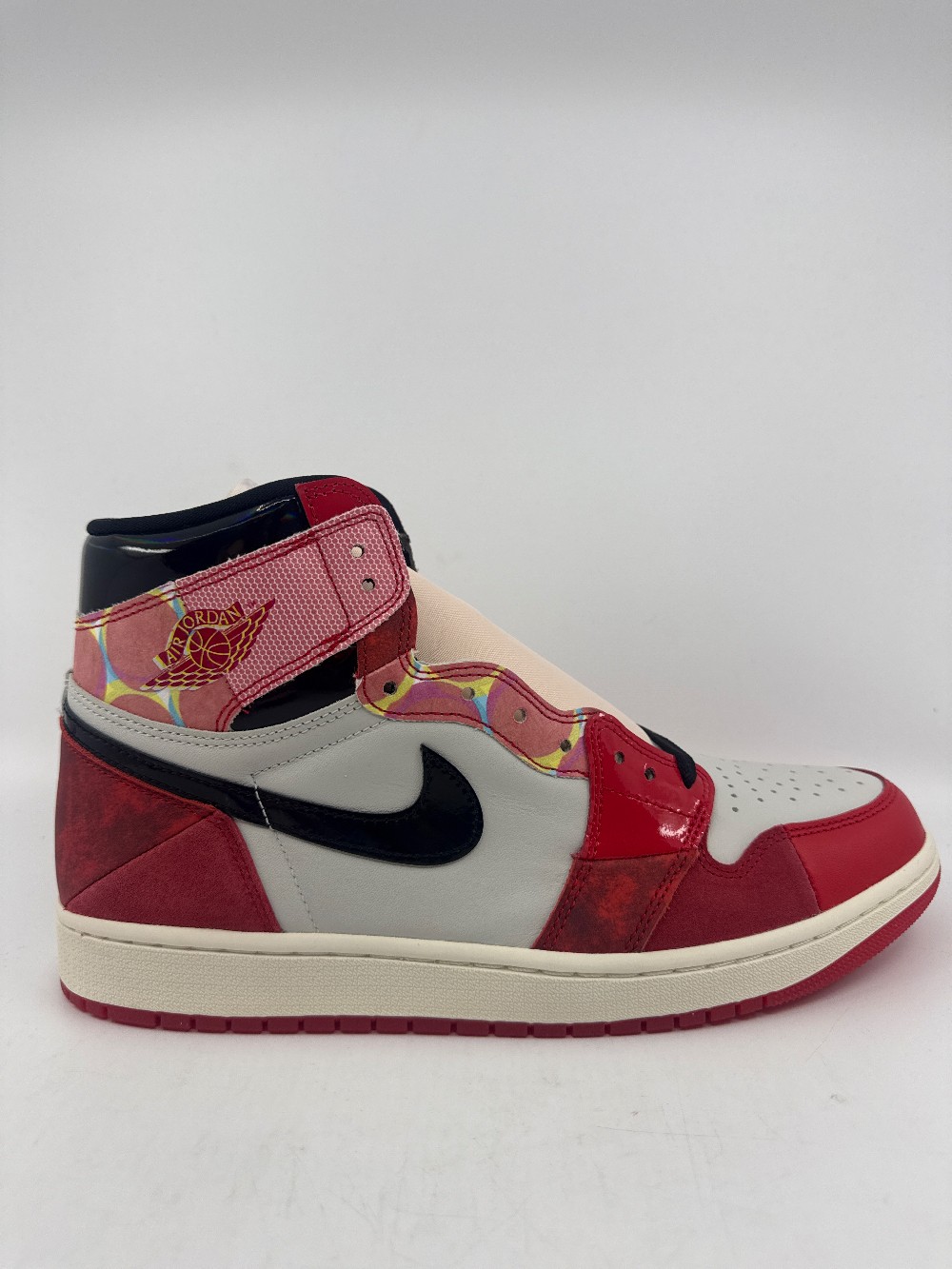 AJ 1 - SPIDER-MAN ACROSS THE SPIDER-VERSE