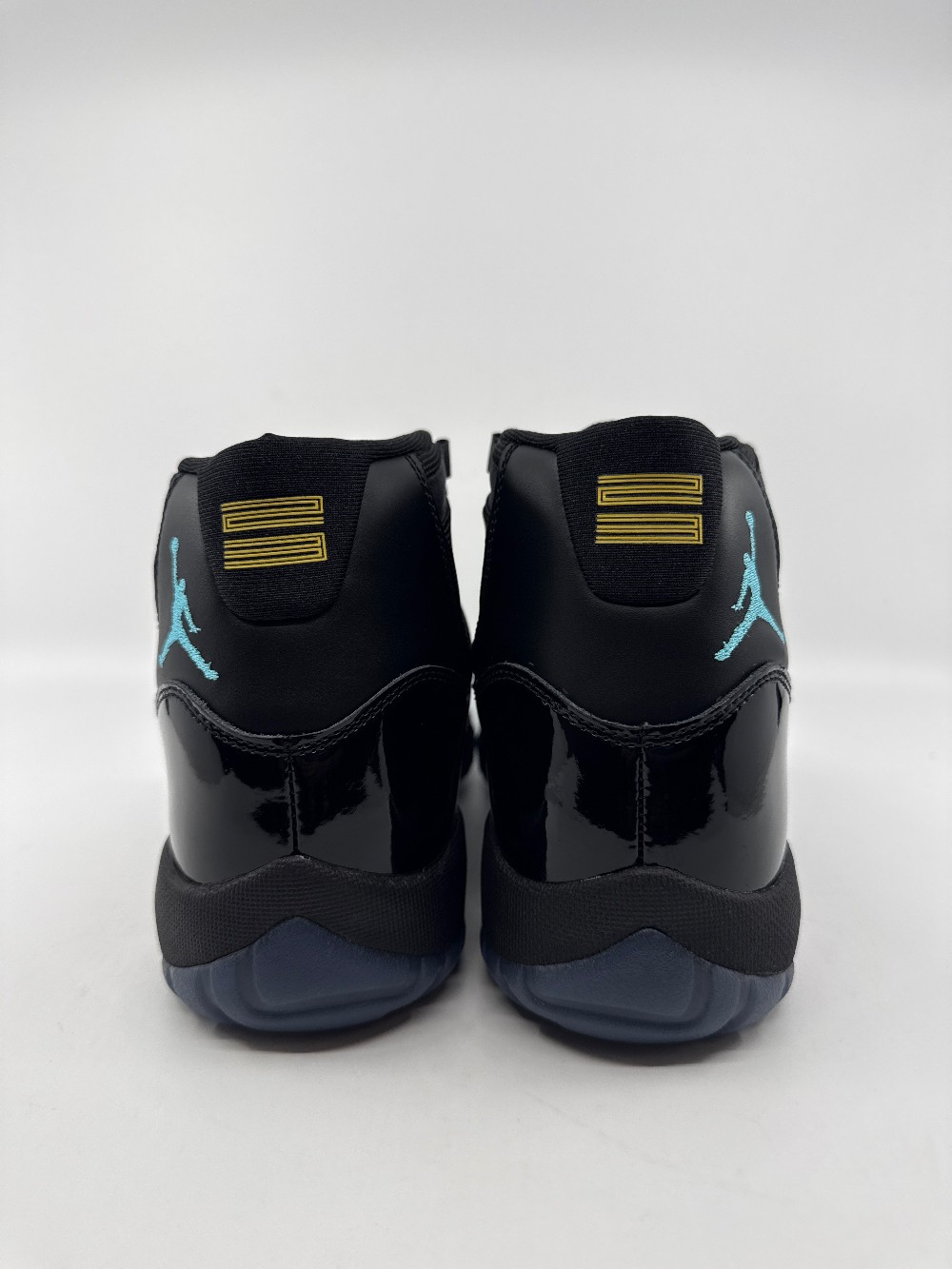 AJ 11 - GAMMA BLUE (2025)