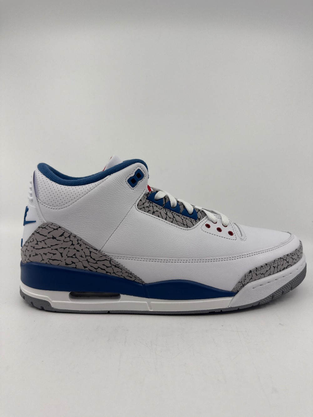 AJ 3 - TRUE BLUE (2026)