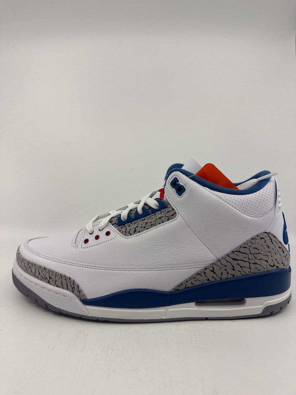 AJ 3 - TRUE BLUE (2026)