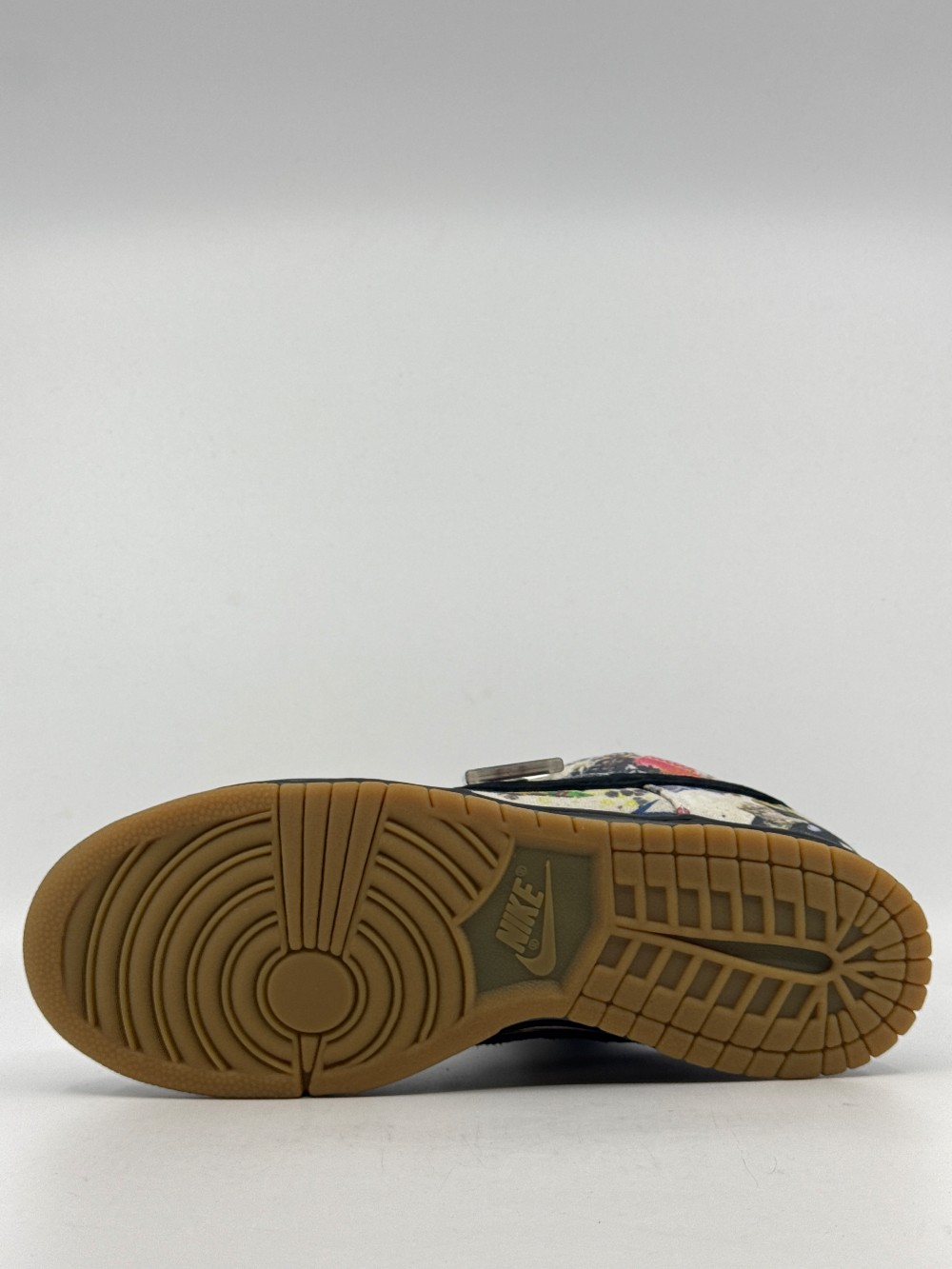 NIKE SB DUNK LOW X SUPREME - RAMMELLZEE