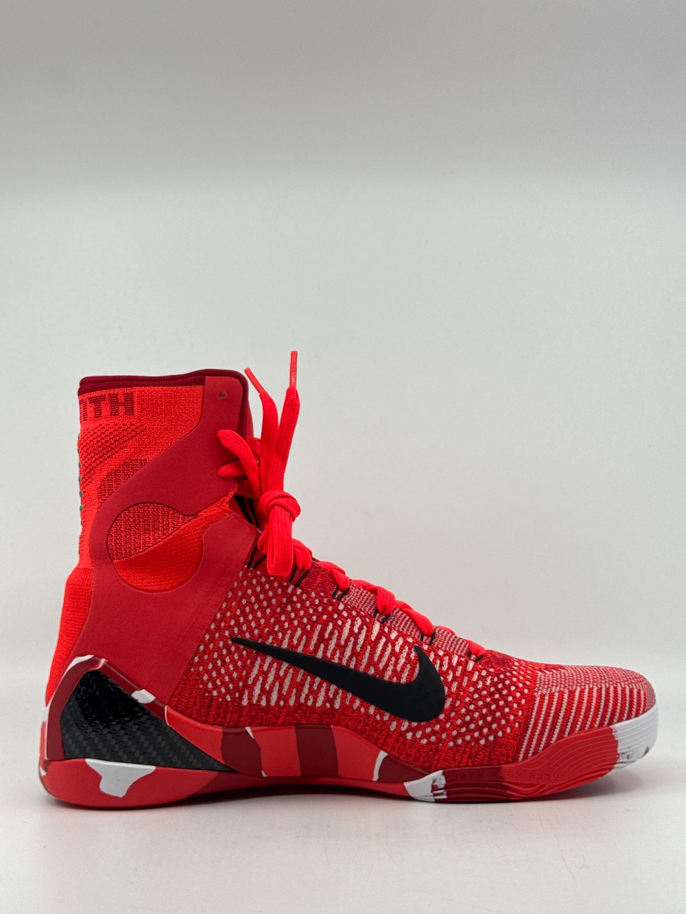 NIKE KOBE 9 ELITE PROTRO - CHRISTMAS (2024)