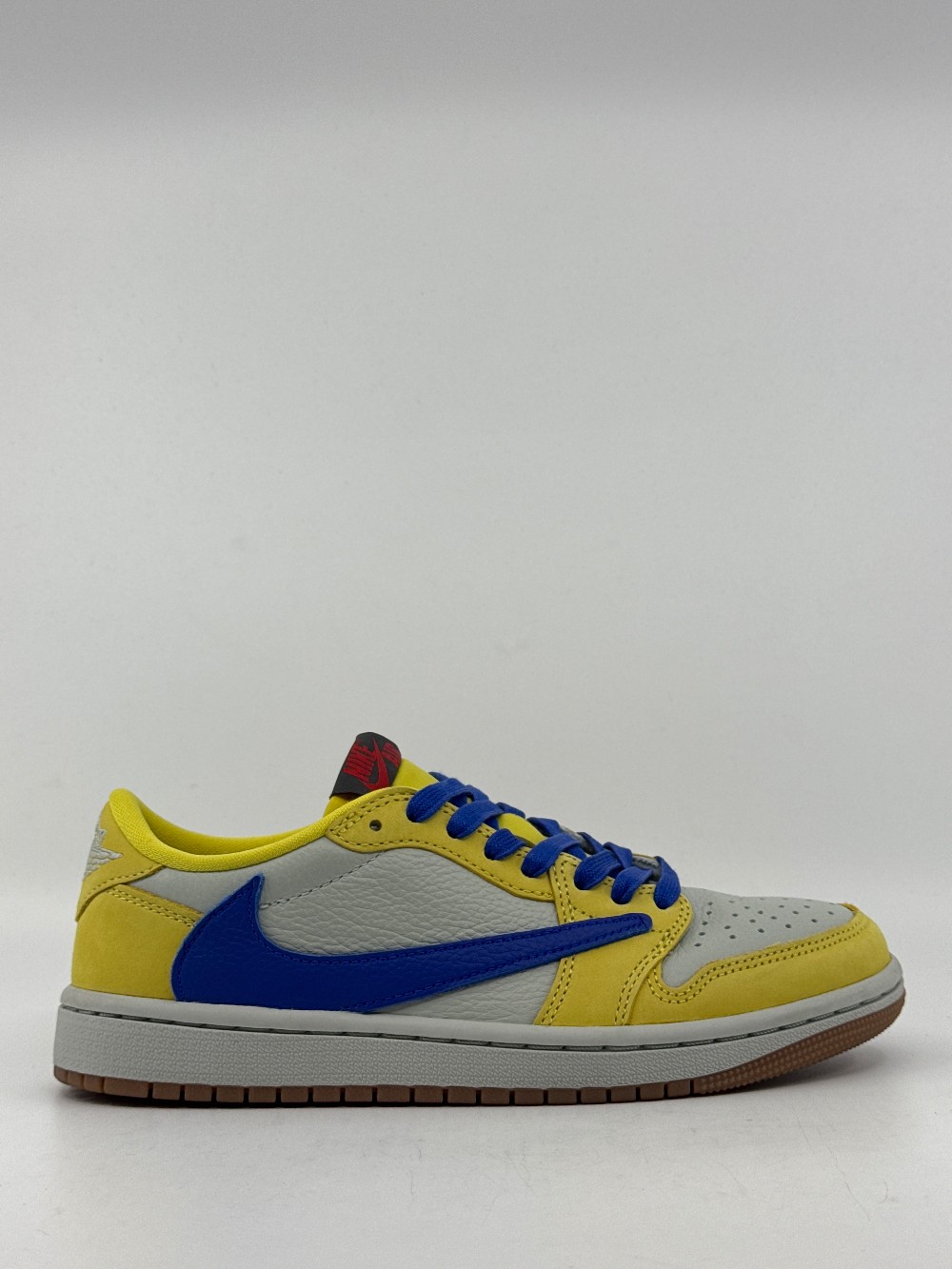 *USED* AJ 1 LOW X TRAVIS SCOTT (W) - CANARY