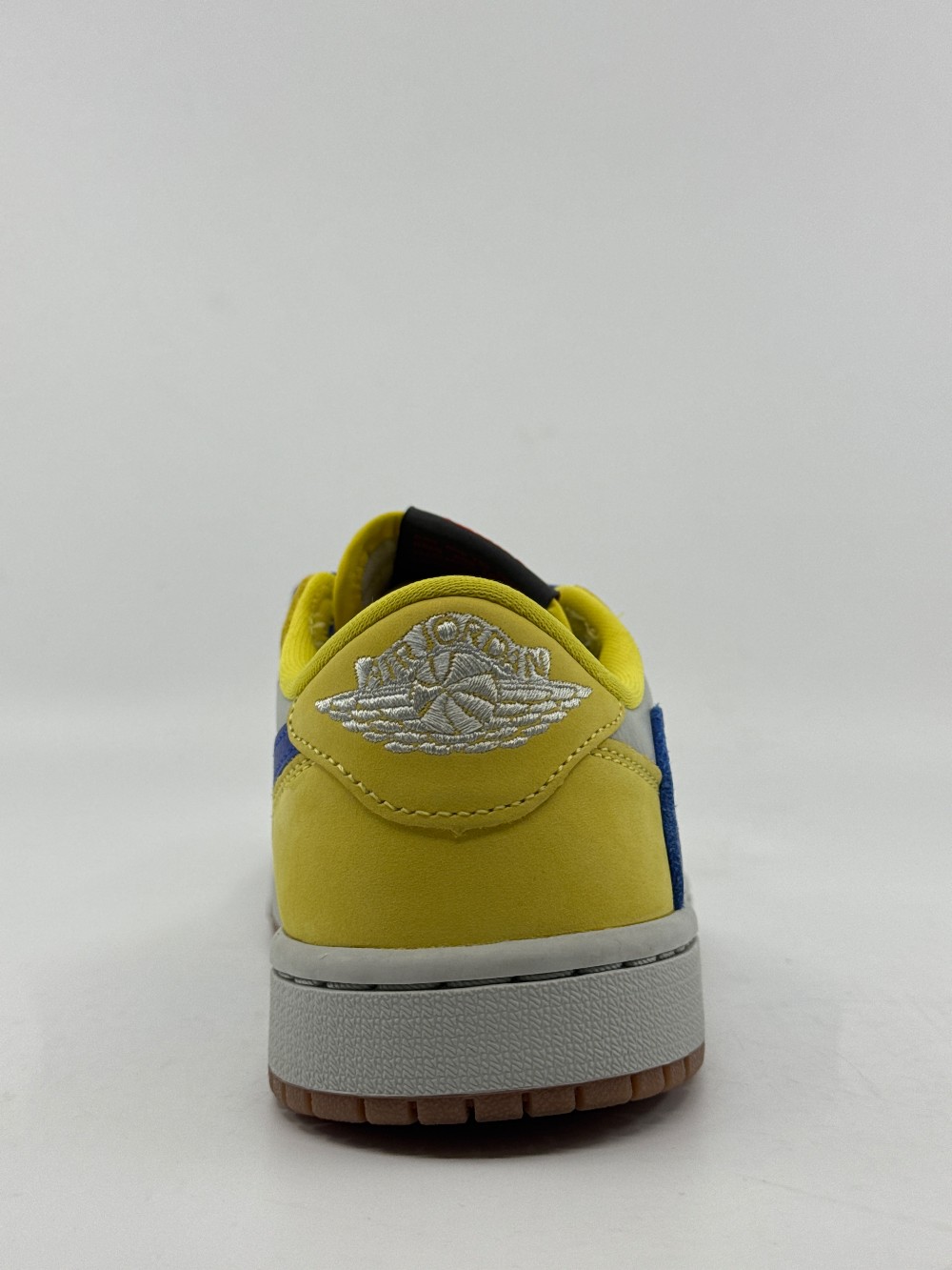 *USED* AJ 1 LOW X TRAVIS SCOTT (W) - CANARY