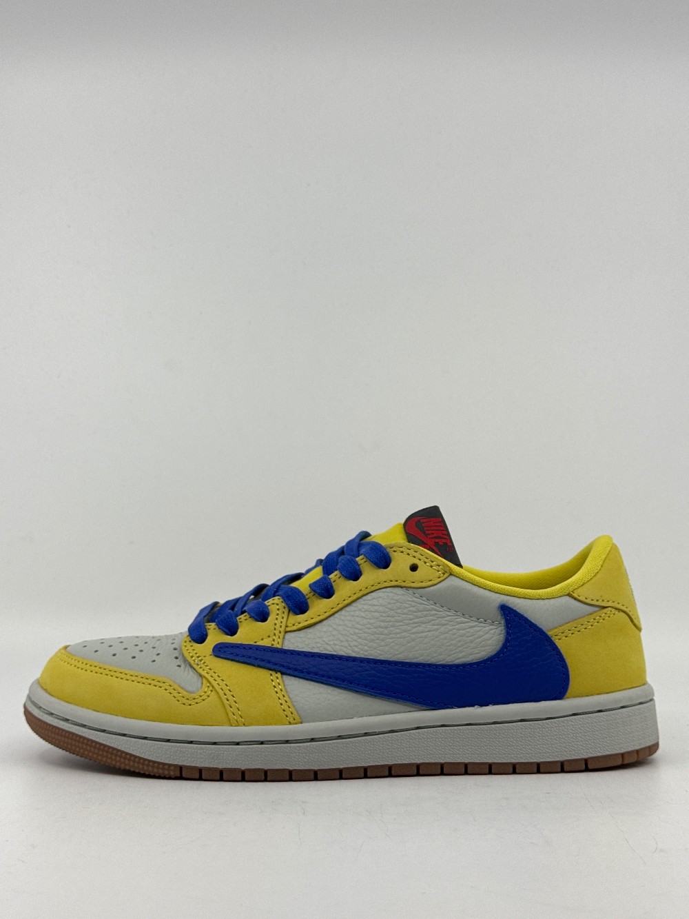 *USED* AJ 1 LOW X TRAVIS SCOTT (W) - CANARY