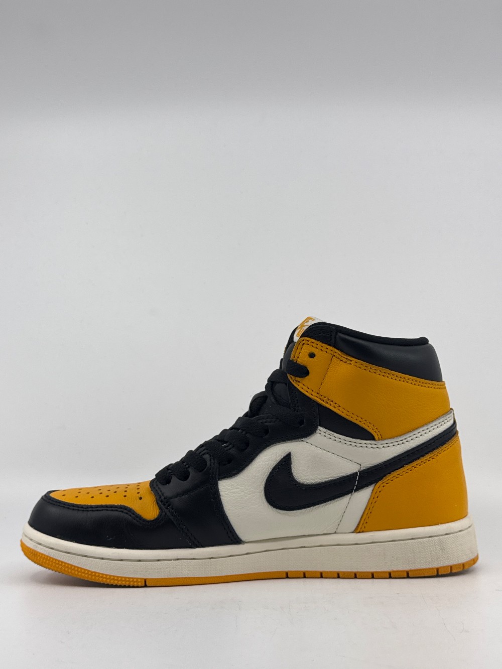 *USED* AJ 1 - TAXI