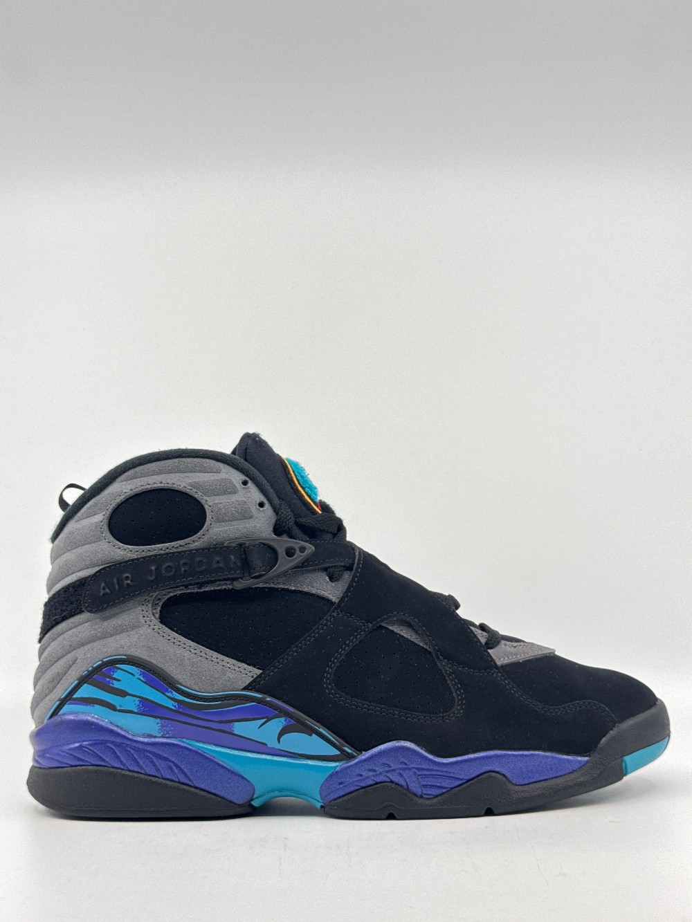 *USED* AJ 8 - AQUA (2025)