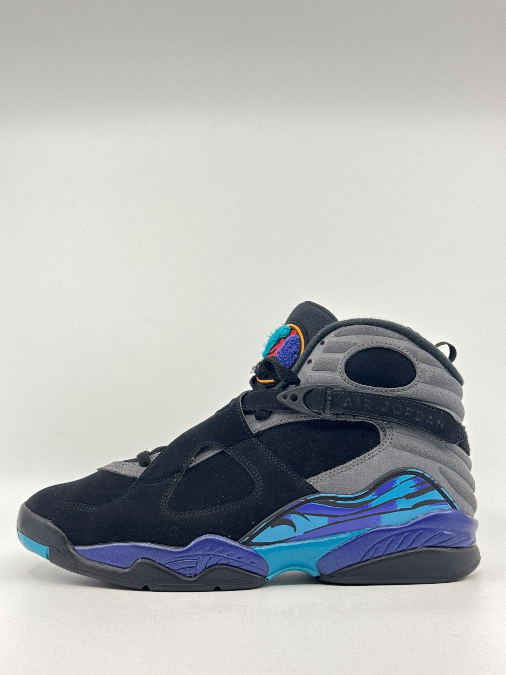 *USED* AJ 8 - AQUA (2025)
