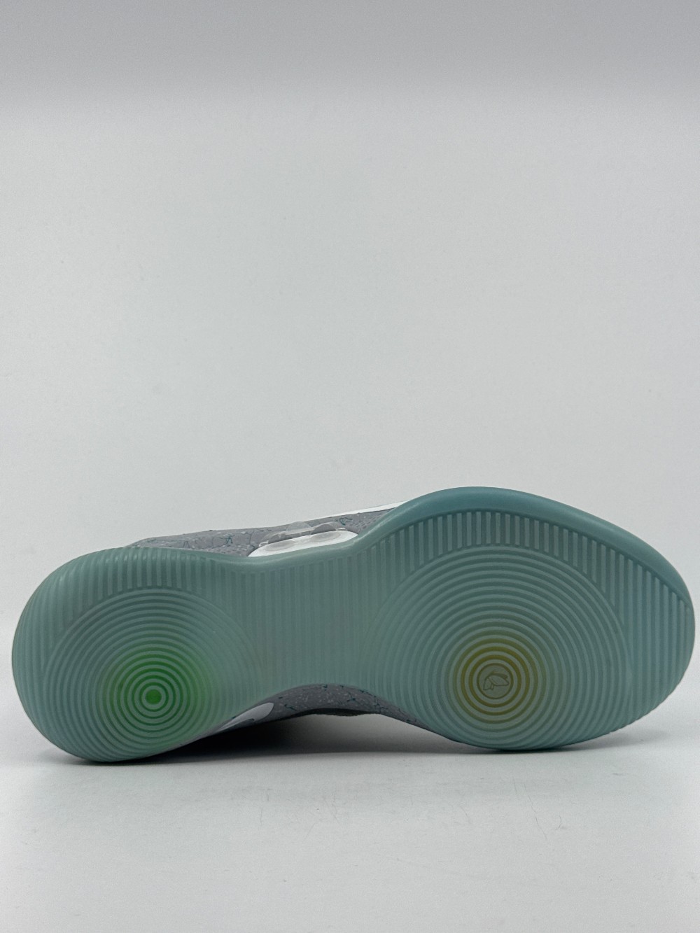 NIKE ADAPT BB - MAG (US CHARGER)