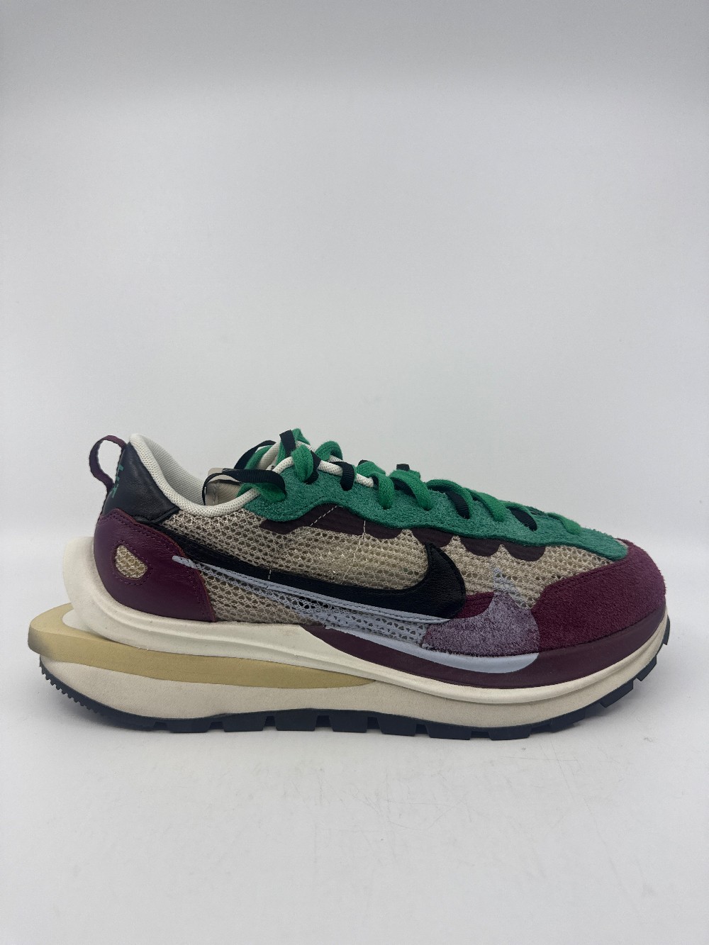 *USED* NIKE VAPORWAFFLE X SACAI - VILLIAN RED NEPTUNE GREEN