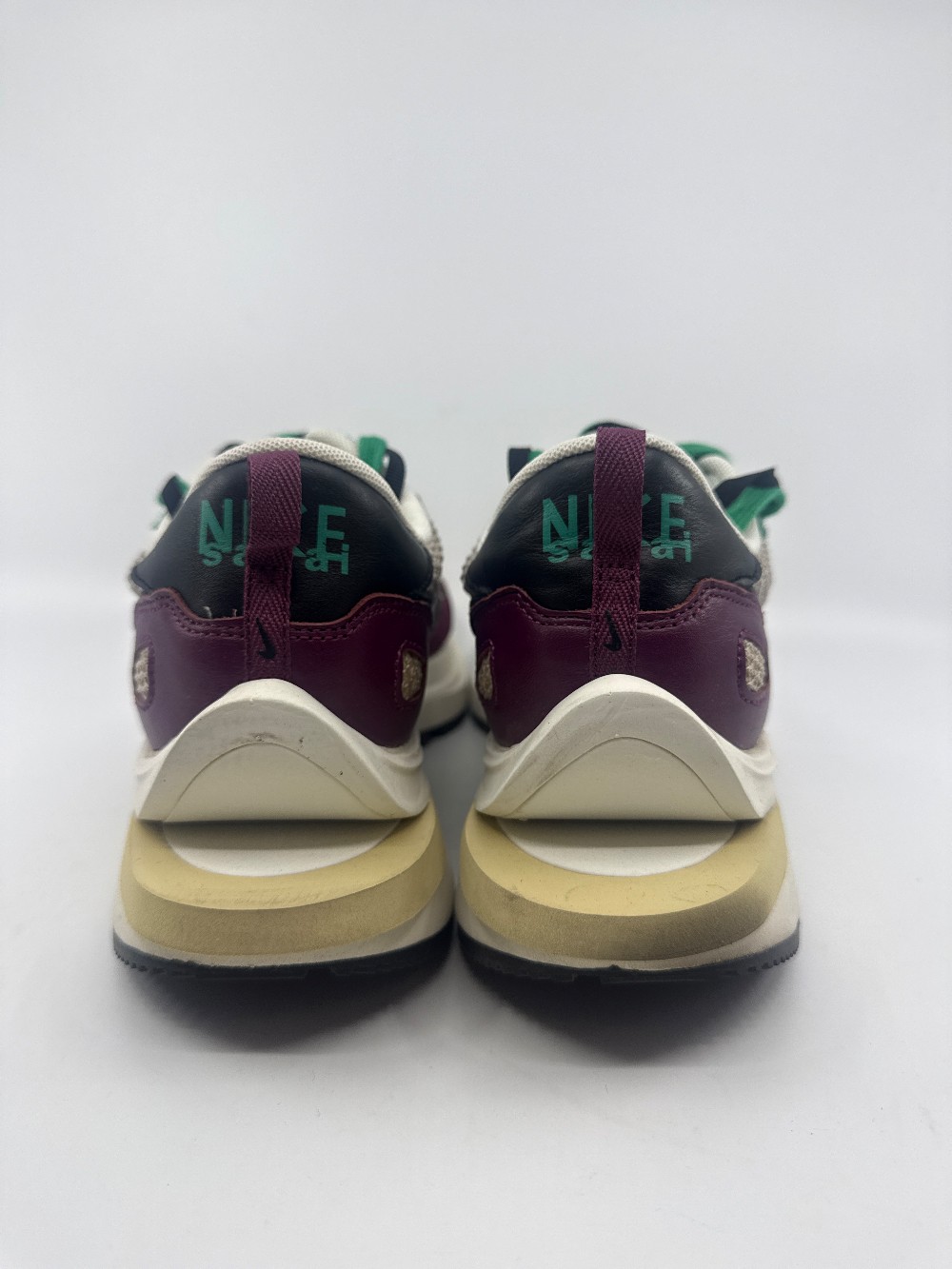 *USED* NIKE VAPORWAFFLE X SACAI - VILLIAN RED NEPTUNE GREEN
