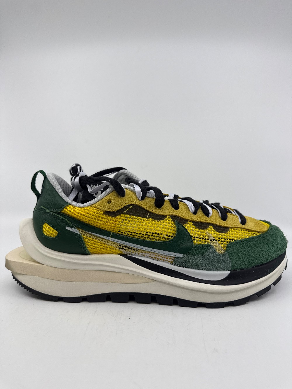 *VNDS* NIKE VAPORWAFFLE X SACAI - TOUR YELLOW STADIUM GREEN