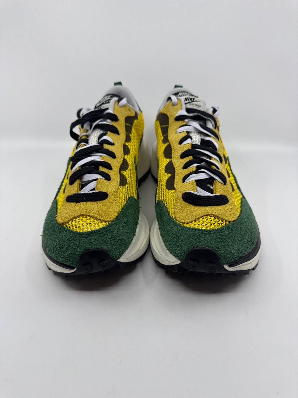 *VNDS* NIKE VAPORWAFFLE X SACAI - TOUR YELLOW STADIUM GREEN