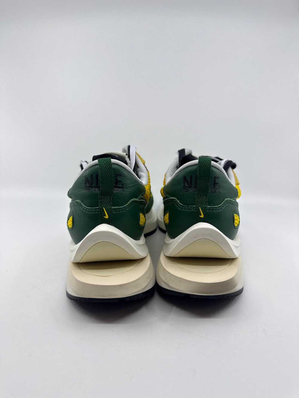 *VNDS* NIKE VAPORWAFFLE X SACAI - TOUR YELLOW STADIUM GREEN