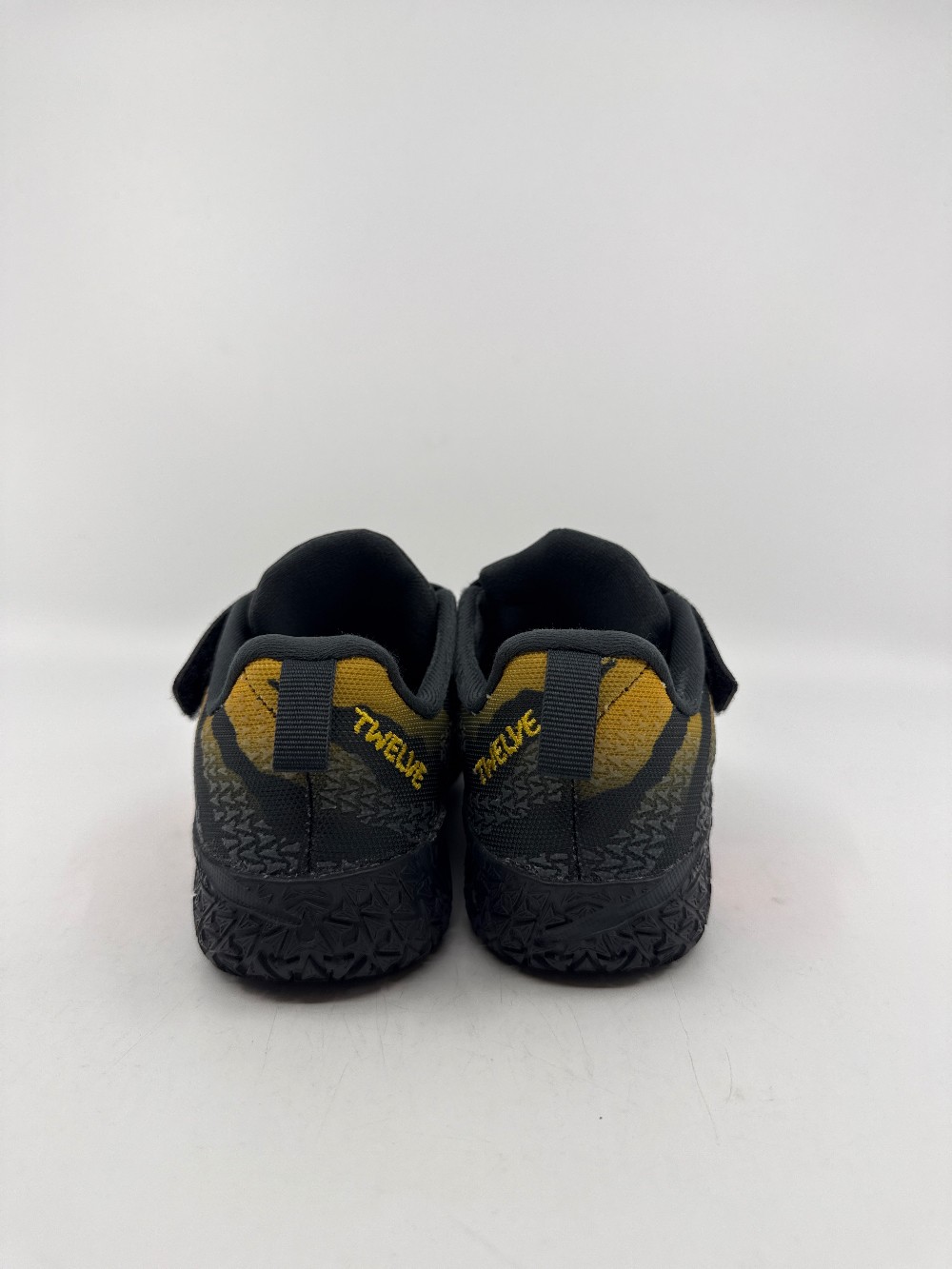 *USED* NIKE JA 3 (PS) - JURASSIC PARK RAPTOR