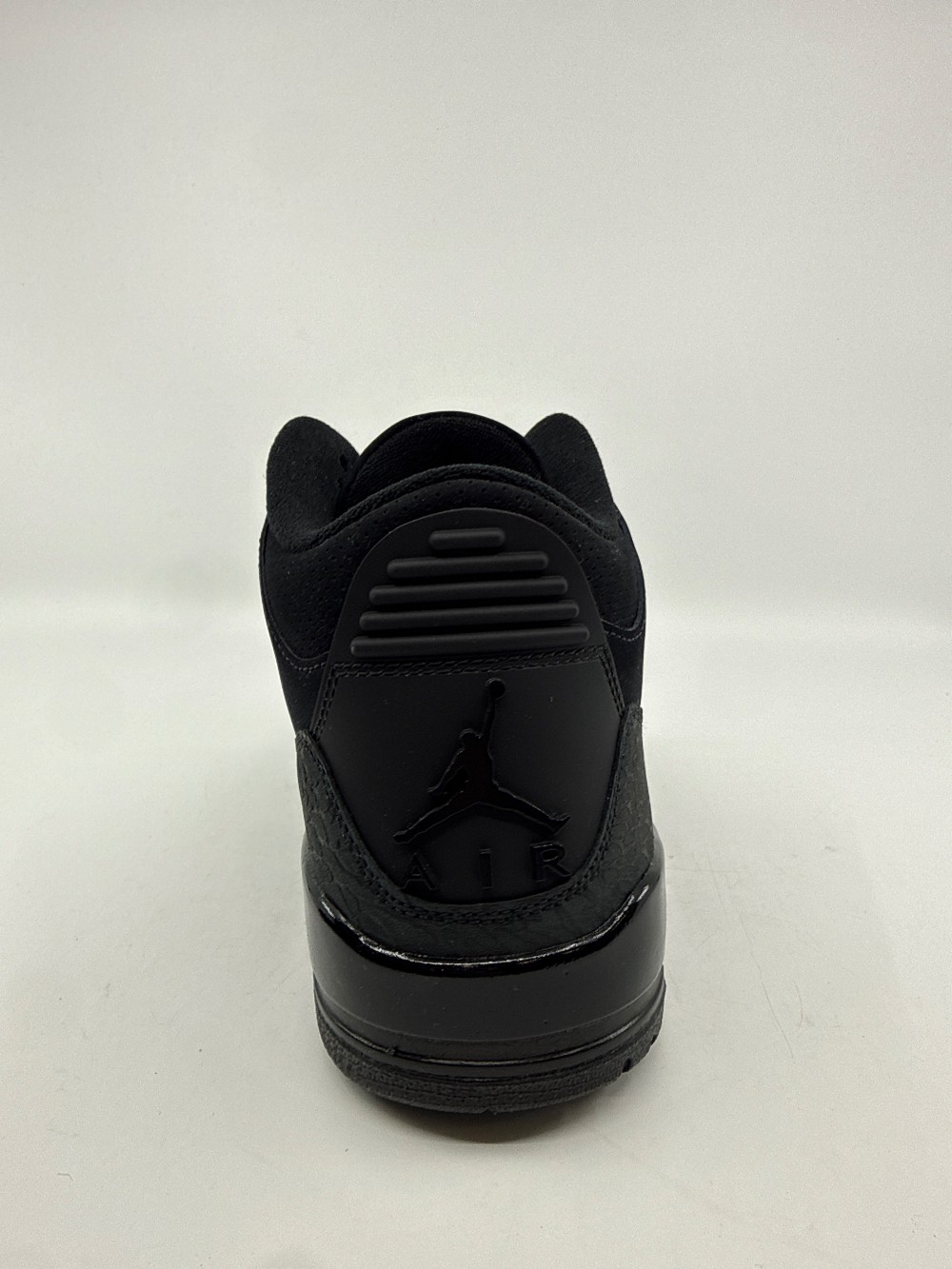 AJ 3 - BLACK CAT (2025)